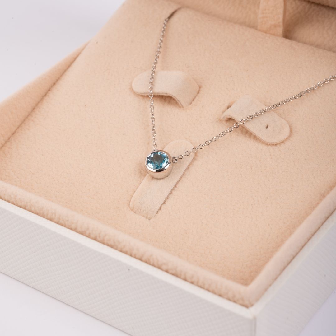 Sparkle Diamond Necklace in White Gold